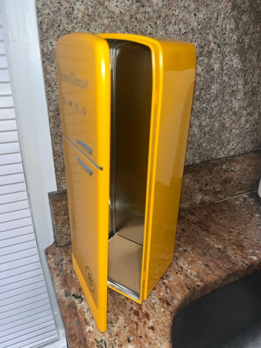 SMEG Veuve Clicquot Champagne bottle holder/chiller